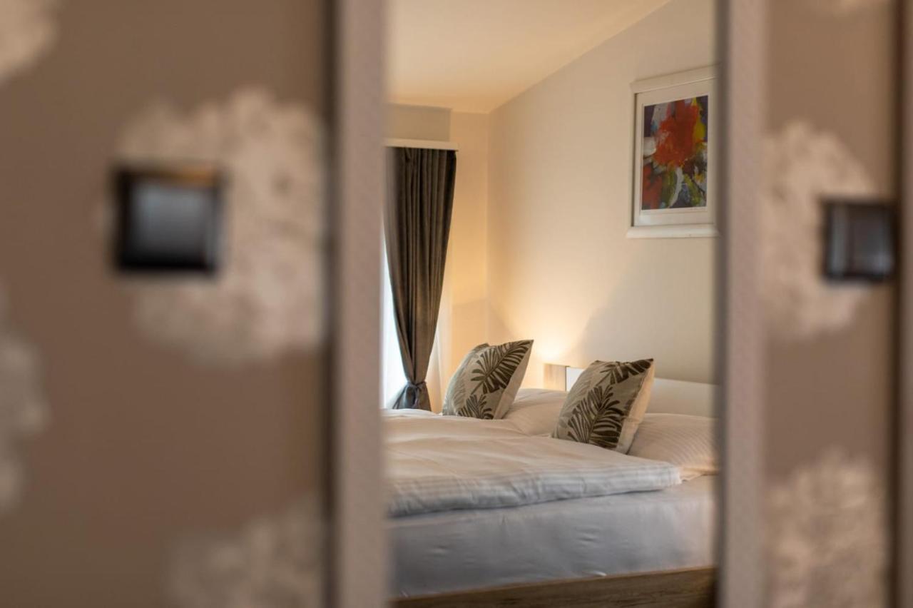Four Roses Bed & Breakfast Загреб Екстериор снимка