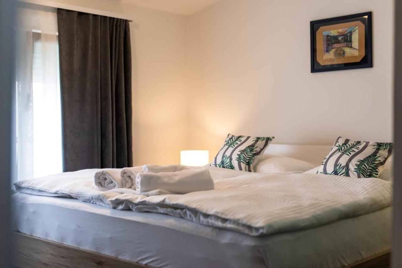 Four Roses Bed & Breakfast Загреб Екстериор снимка